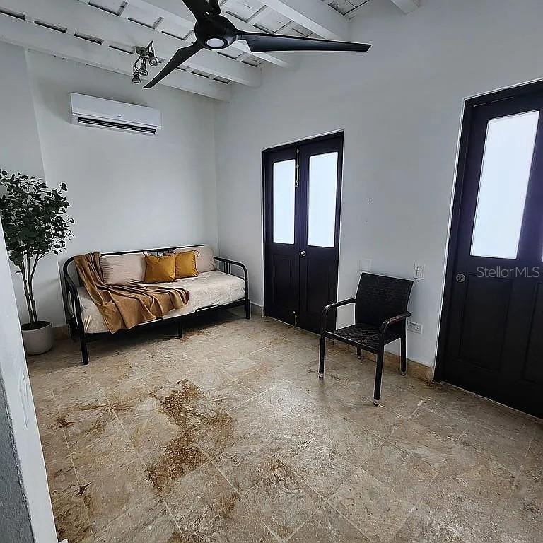 SAN JUAN ANTIGUO - Residential Income