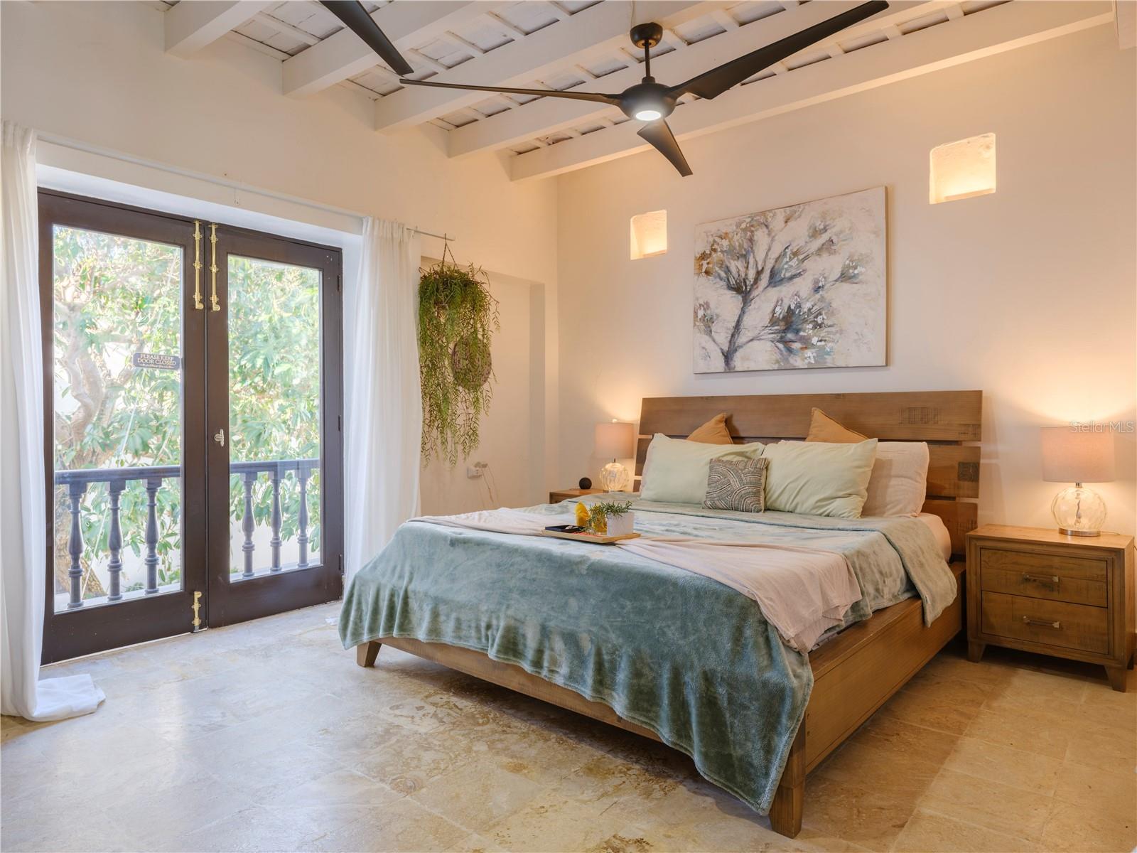 SAN JUAN ANTIGUO - Residential Income