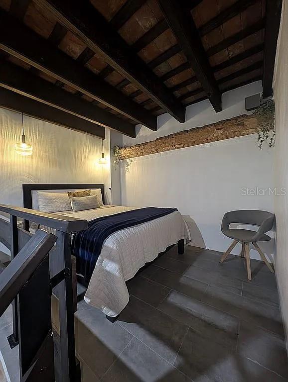 SAN JUAN ANTIGUO - Residential Income