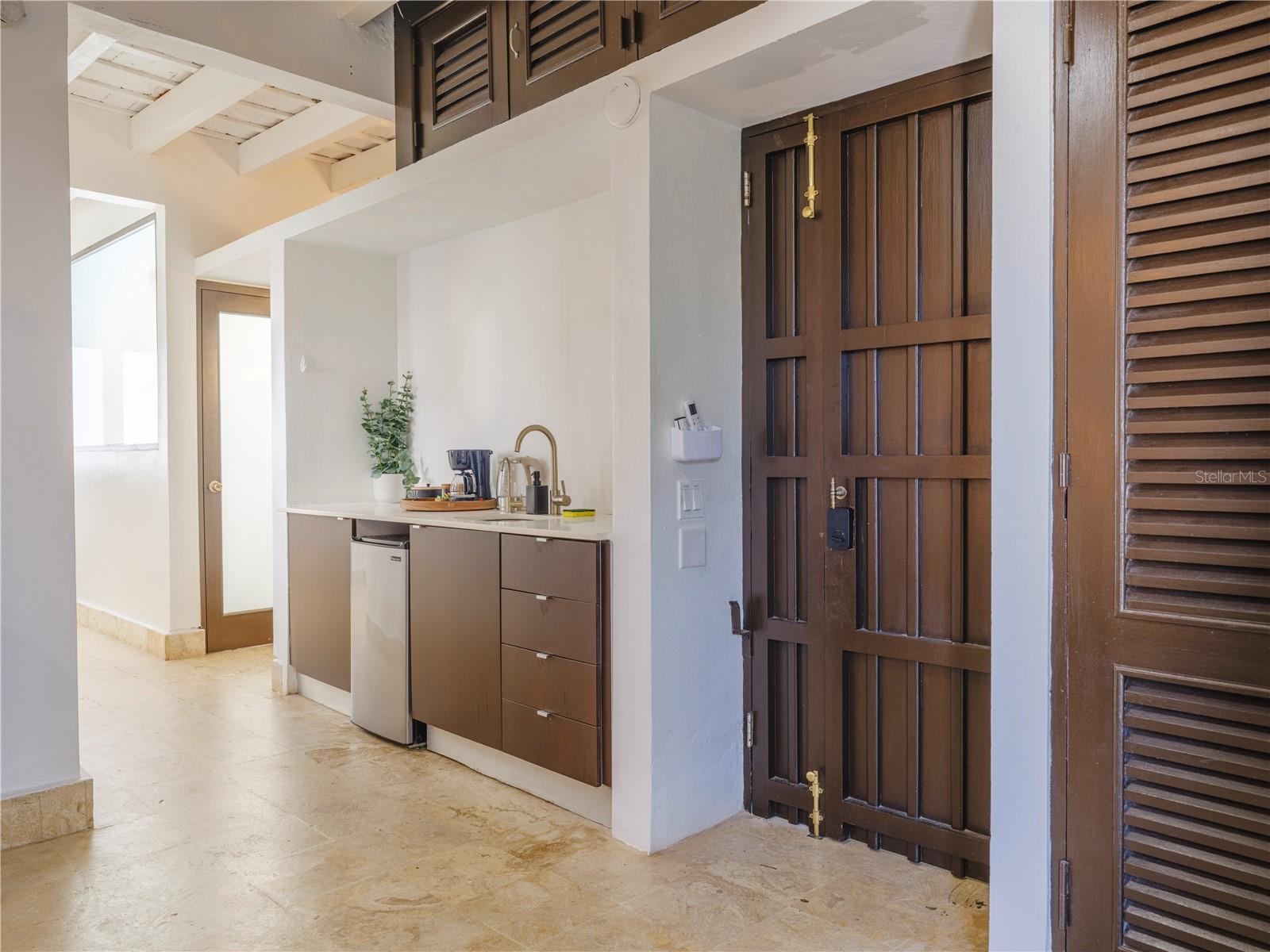 SAN JUAN ANTIGUO - Residential Income