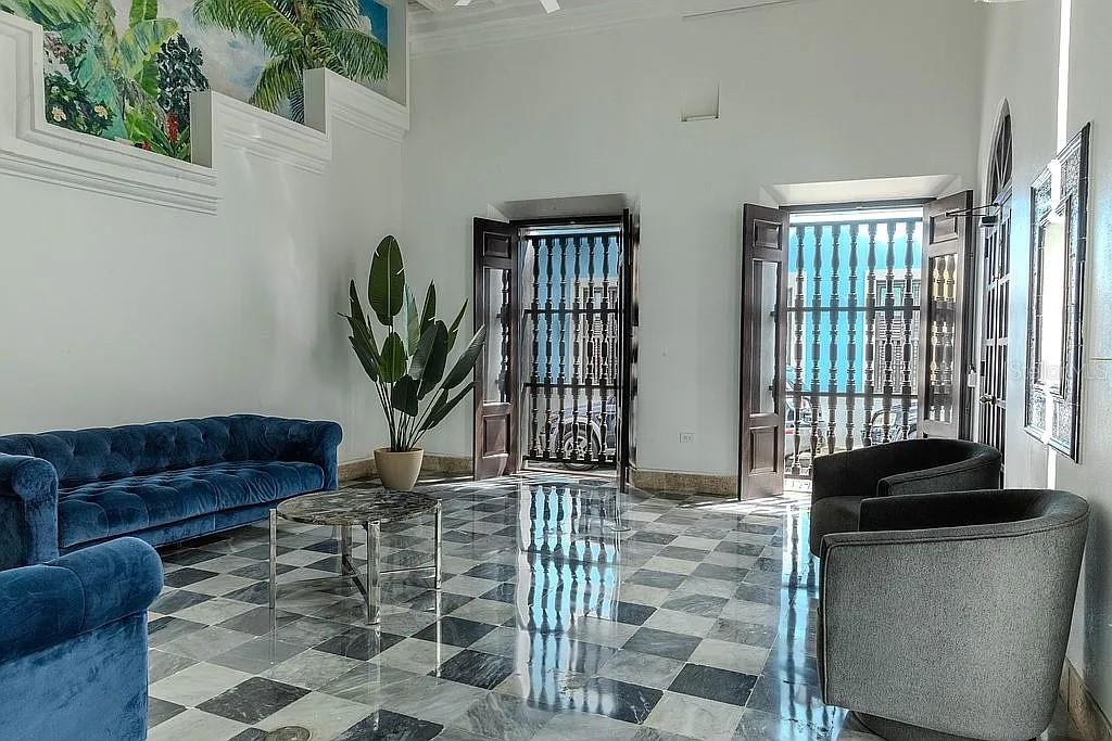 SAN JUAN ANTIGUO - Residential Income