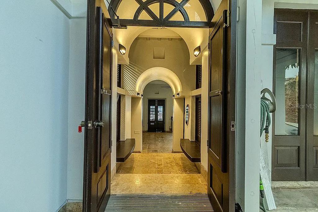 SAN JUAN ANTIGUO - Residential Income