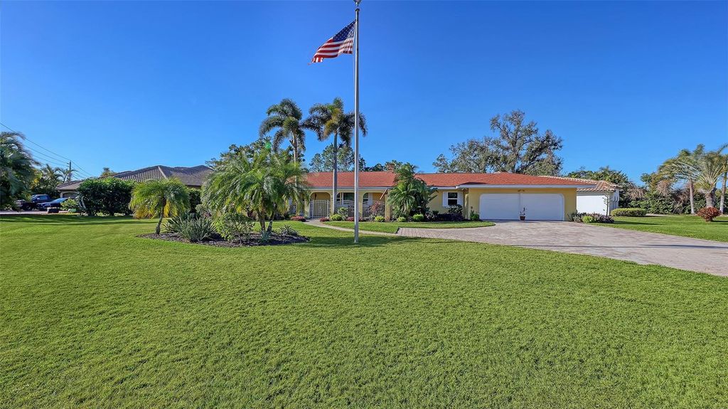 Photo of 844 Magellan Drive, Sarasota, FL 34243 (MLS # A4682852)