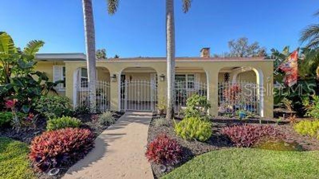 Photo of 844 Magellan Drive, Sarasota, FL 34243 (MLS # A4682852)