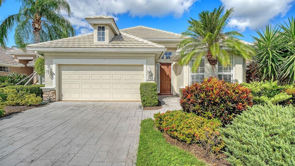 Photo of 6734 Pebble Beach Way, Lakewood Ranch, FL 34202 (MLS # A4706007)