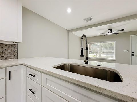 Tiny photo for 11572 SE 60th Avenue, Belleview, FL 34420 (MLS # G5114205)