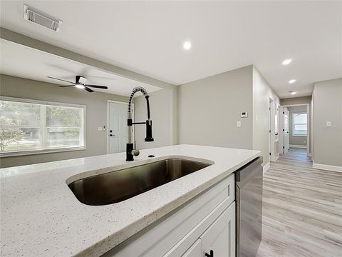 Tiny photo for 11572 SE 60th Avenue, Belleview, FL 34420 (MLS # G5114205)
