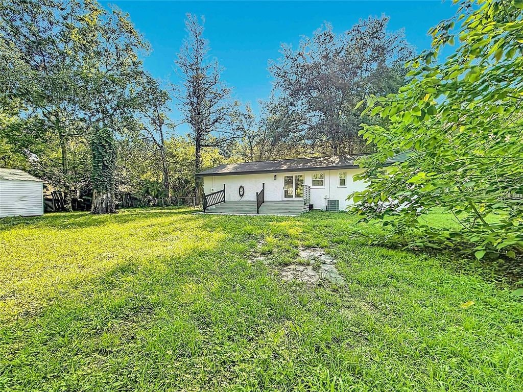 Photo of 11572 SE 60th Avenue, Belleview, FL 34420 (MLS # G5114205)