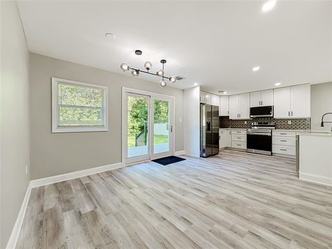 Tiny photo for 11572 SE 60th Avenue, Belleview, FL 34420 (MLS # G5114205)