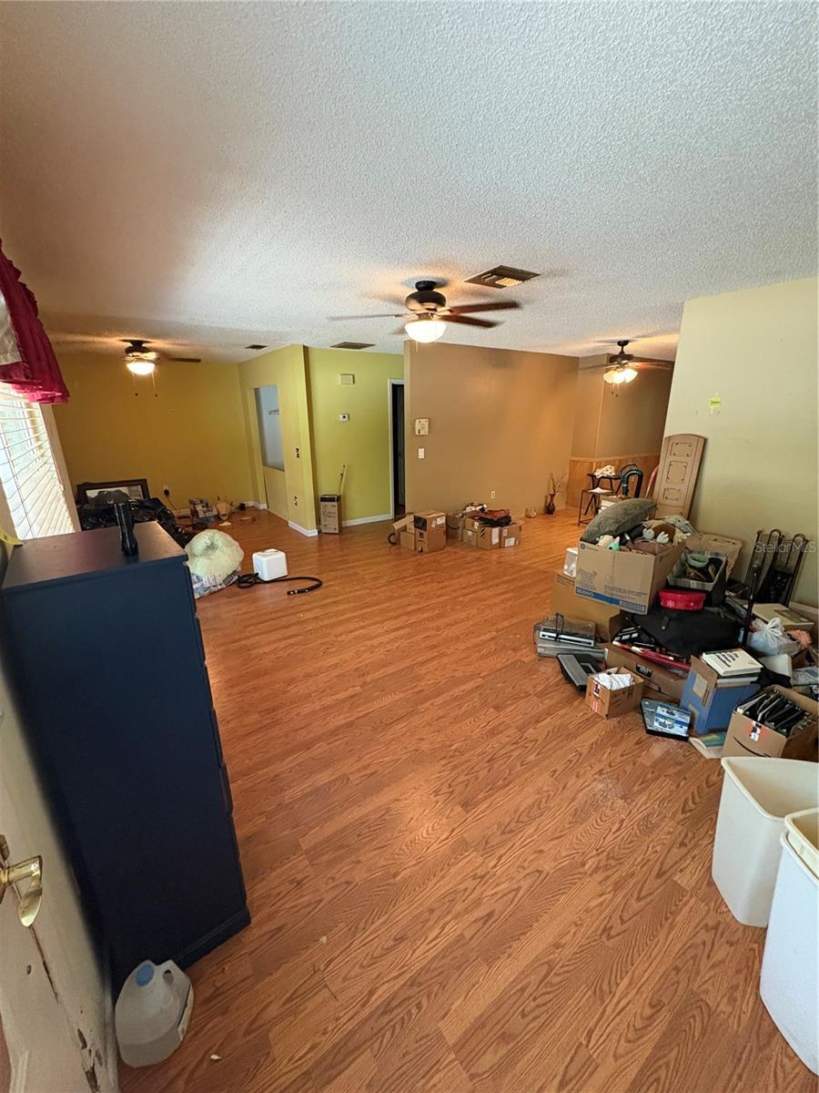 8611 GANDY LANE