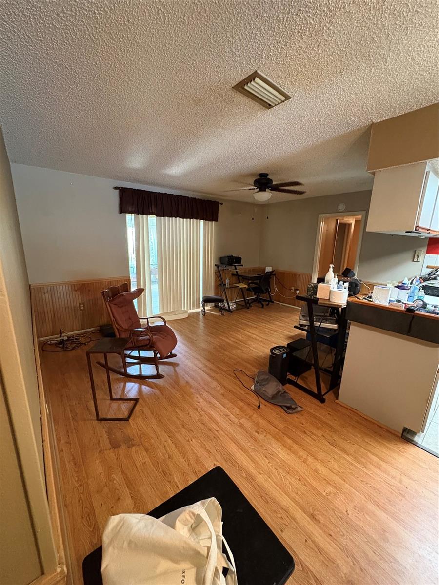 8611 GANDY LANE