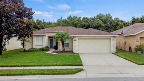 A home in LAKELAND