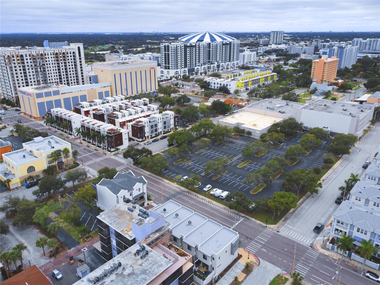 8TH STREET TWNHMS - Residential Lease