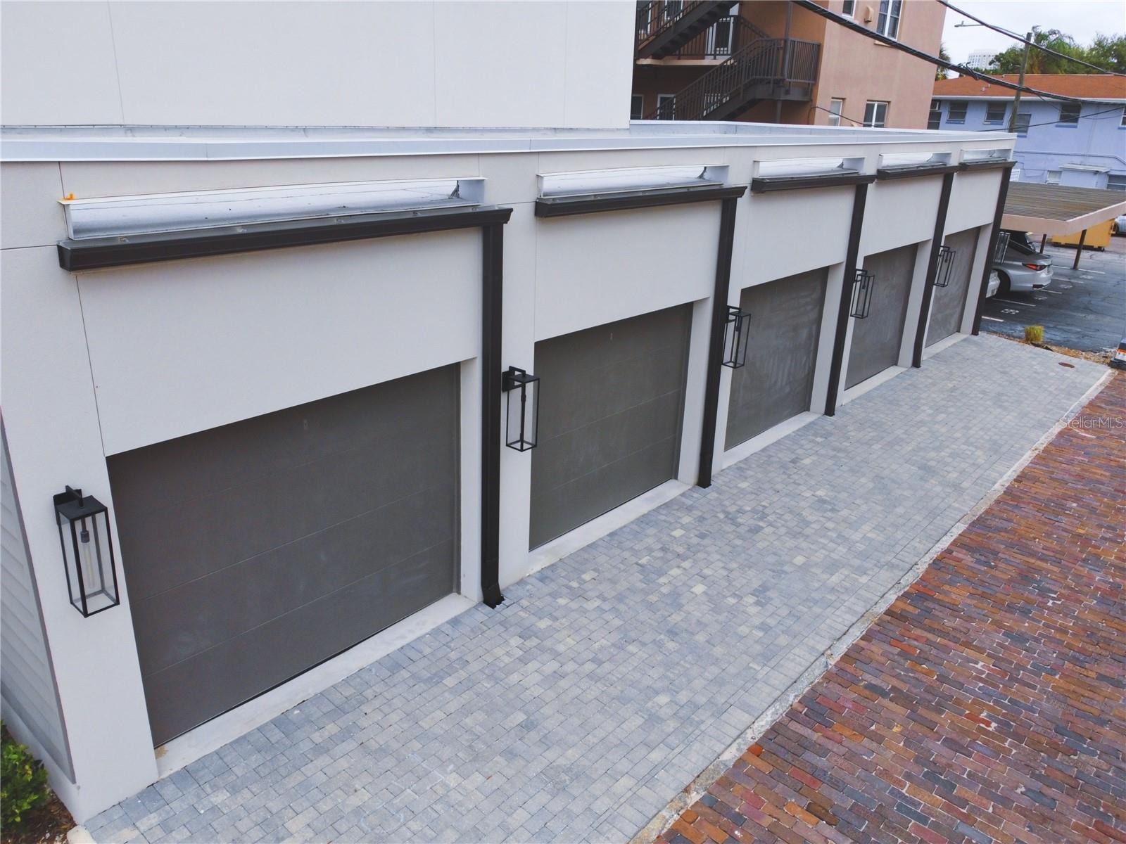 8TH STREET TWNHMS - Residential Lease