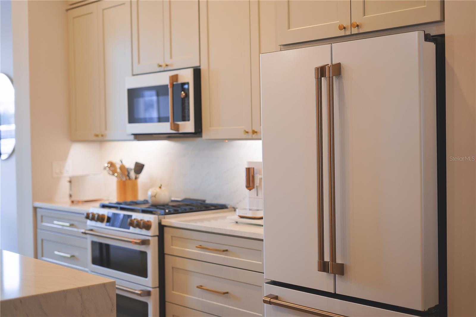 8TH STREET TWNHMS - Residential Lease