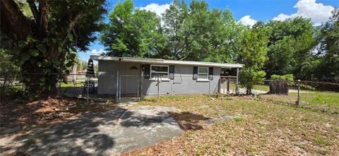 Photo of 4215 E Henry Avenue, Tampa, FL 33610 (MLS # TB8493168)
