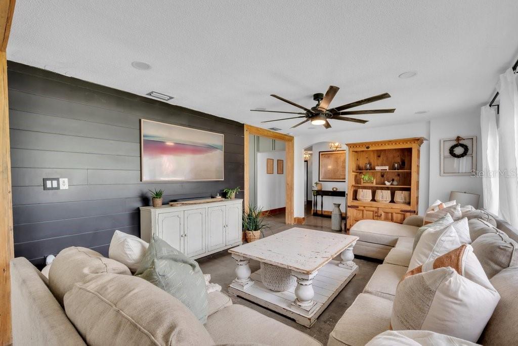 FISHHAWK VICINITY / UNPLATTED - Residential