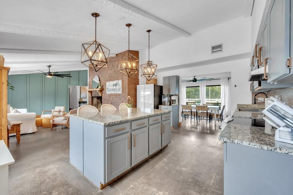 FISHHAWK VICINITY / UNPLATTED - Residential