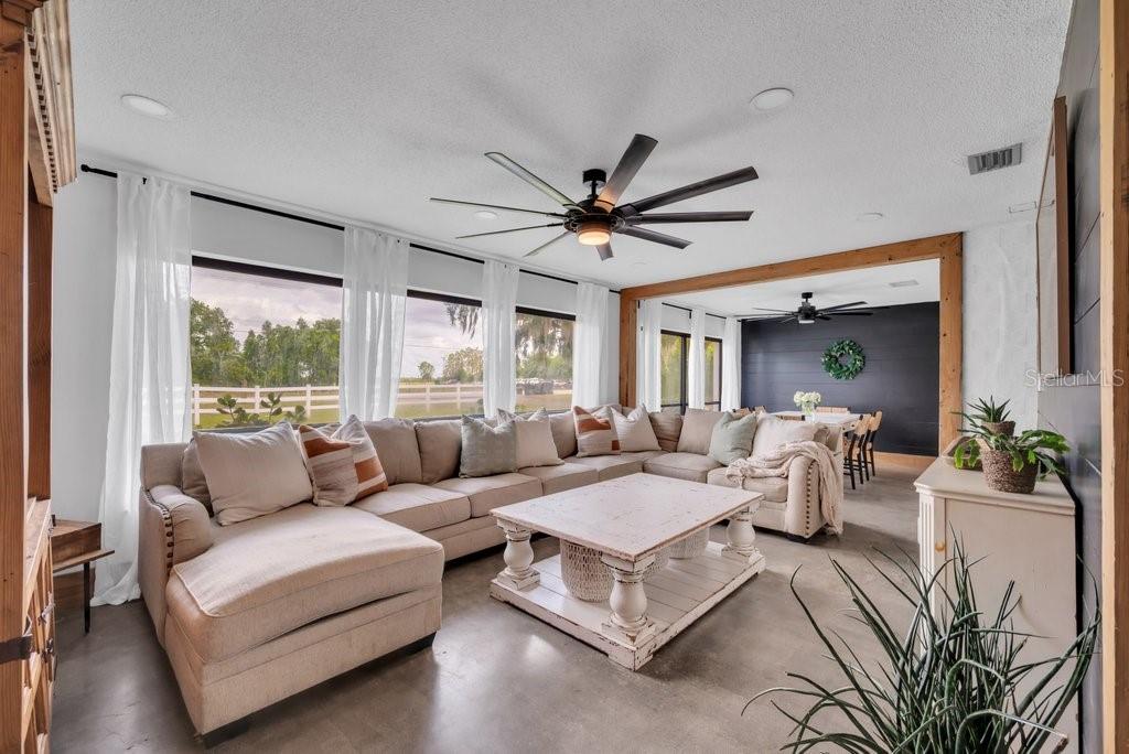 FISHHAWK VICINITY / UNPLATTED - Residential