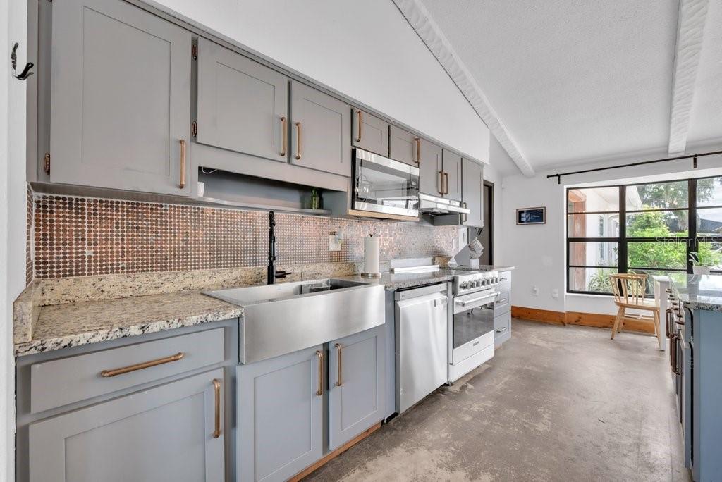 FISHHAWK VICINITY / UNPLATTED - Residential