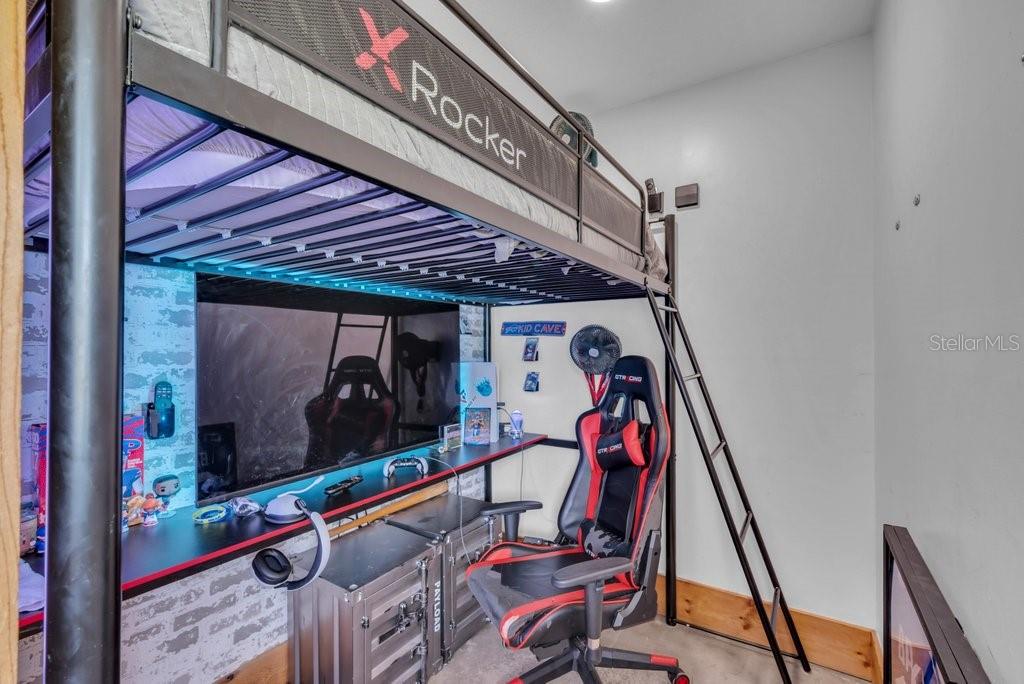 FISHHAWK VICINITY / UNPLATTED - Residential