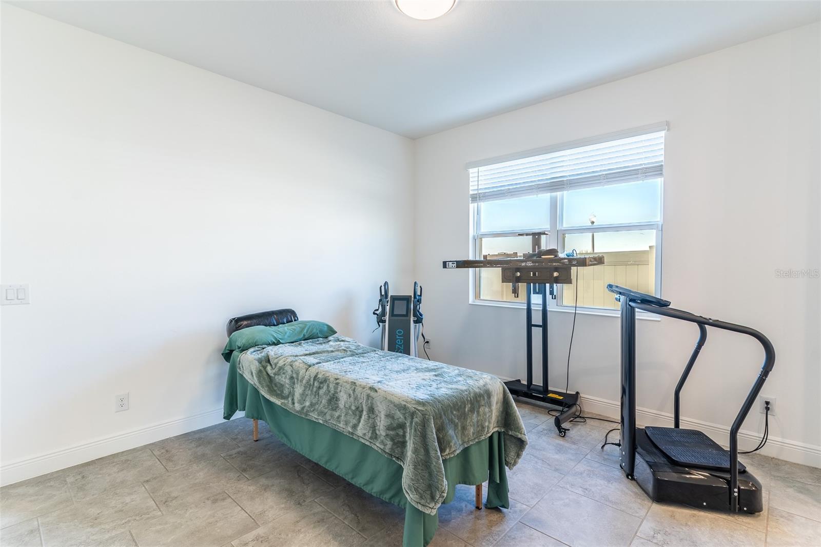 ARDMORE RESERVE PH VI - Residential