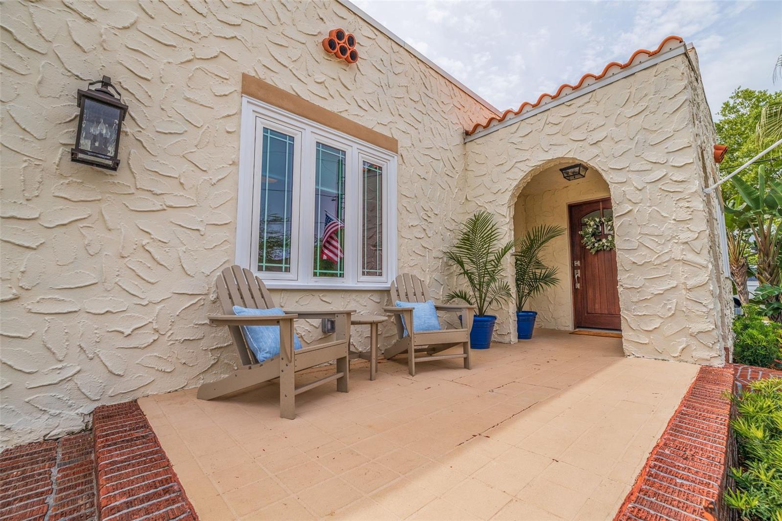 3512 W SANTIAGO STREET