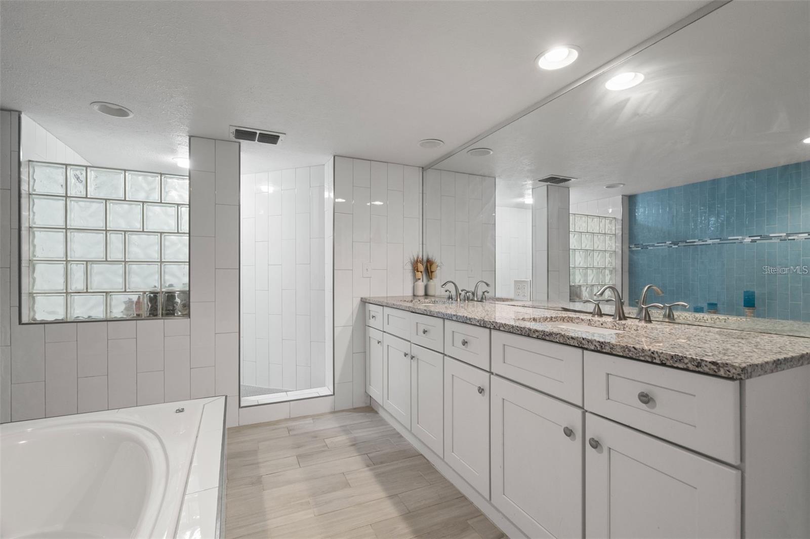 WATER VIEW ESTATES - Residential