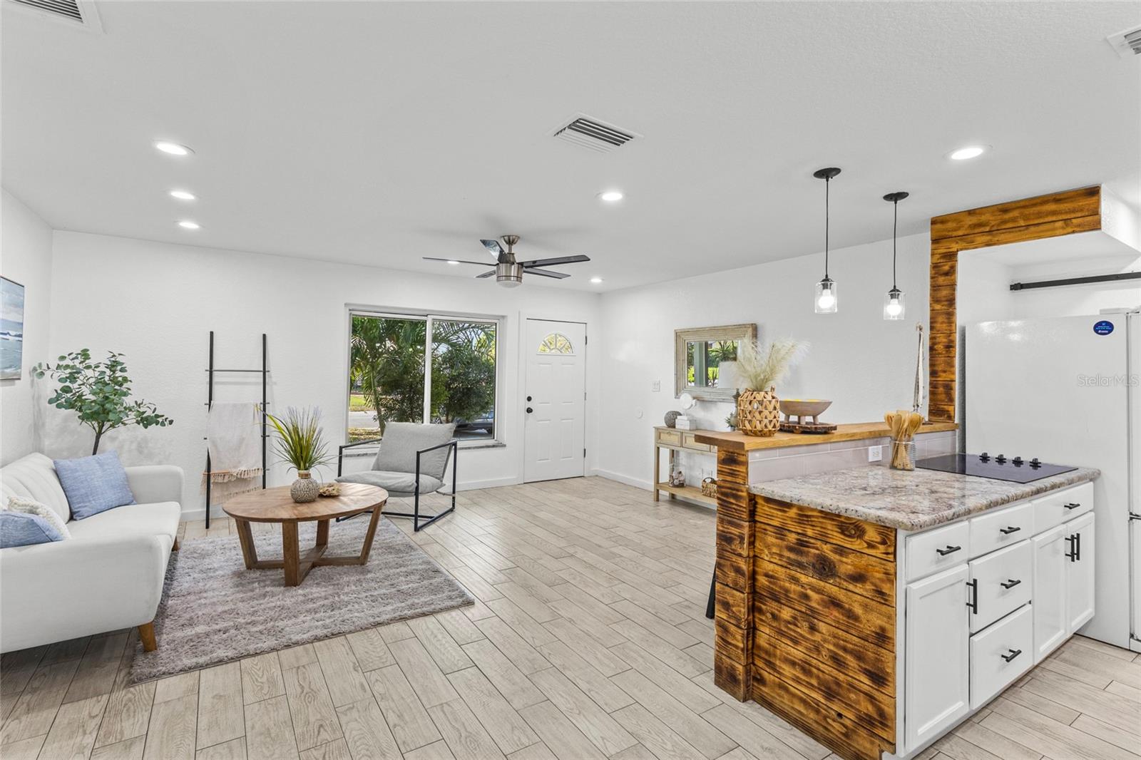 WINDSOR PARK THIRD UNIT - Residential