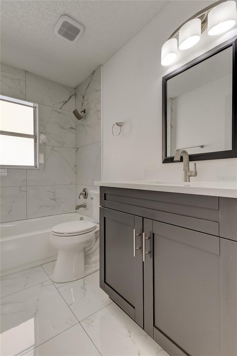 BELLINGHAM OAKS - Residential Lease