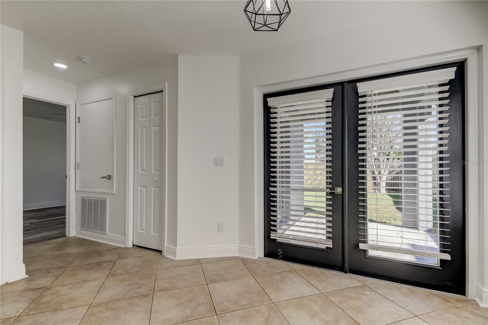 BELLINGHAM OAKS - Residential Lease