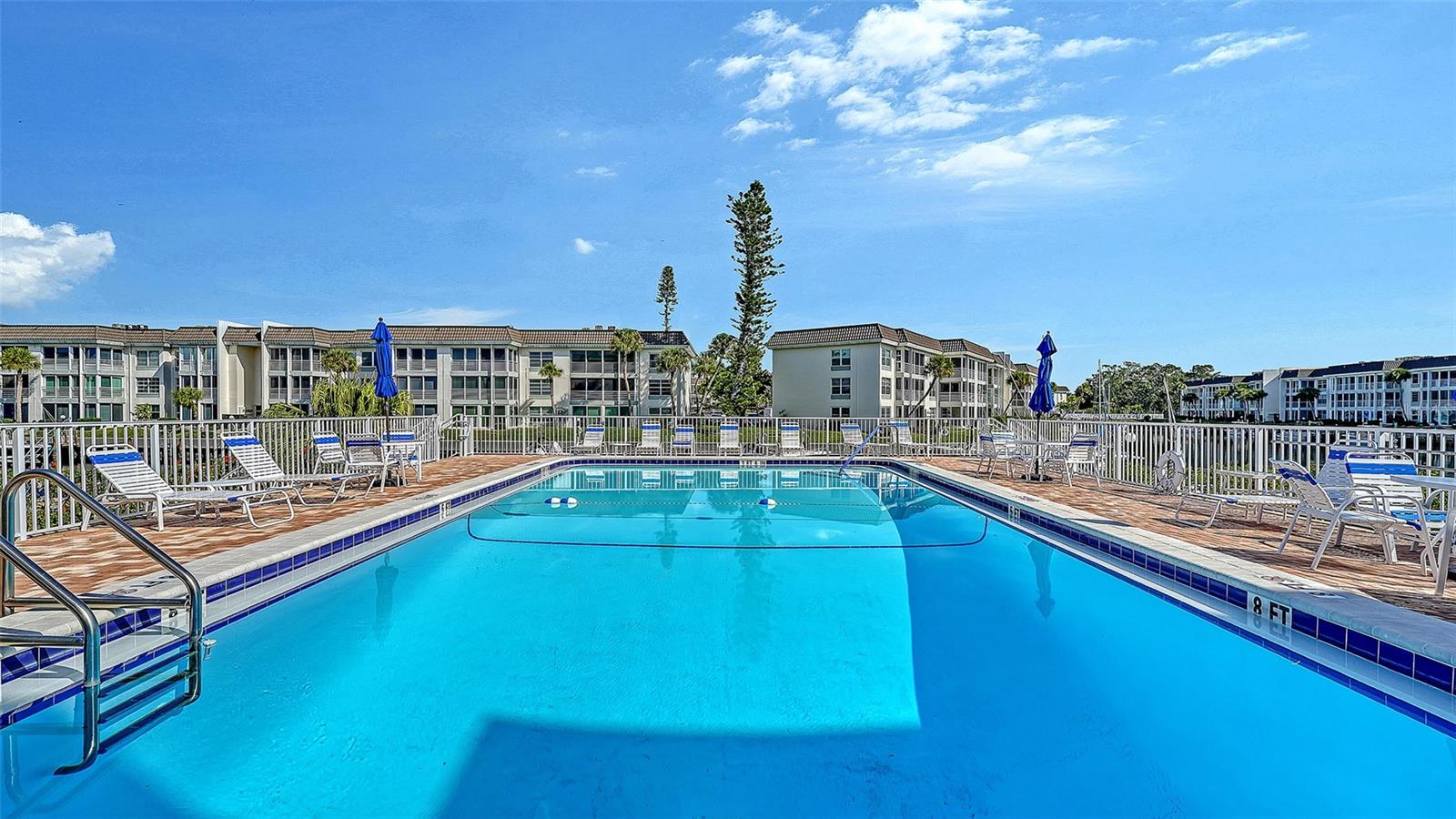 LONGBOAT HARBOUR - Residential