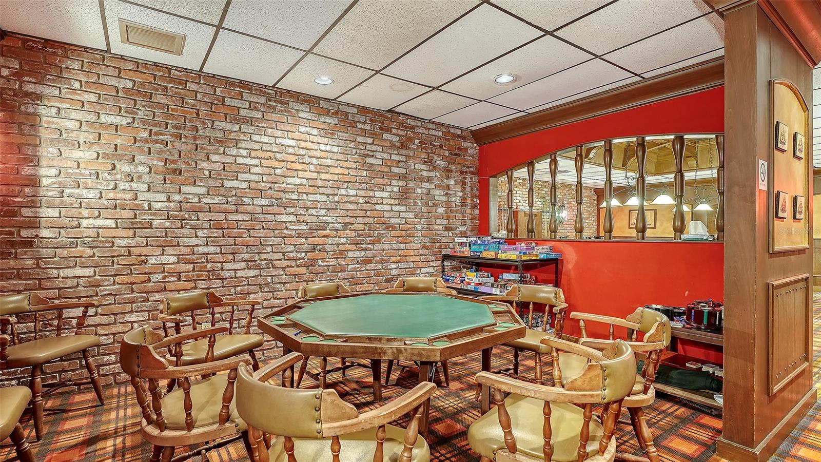 LONGBOAT HARBOUR - Residential