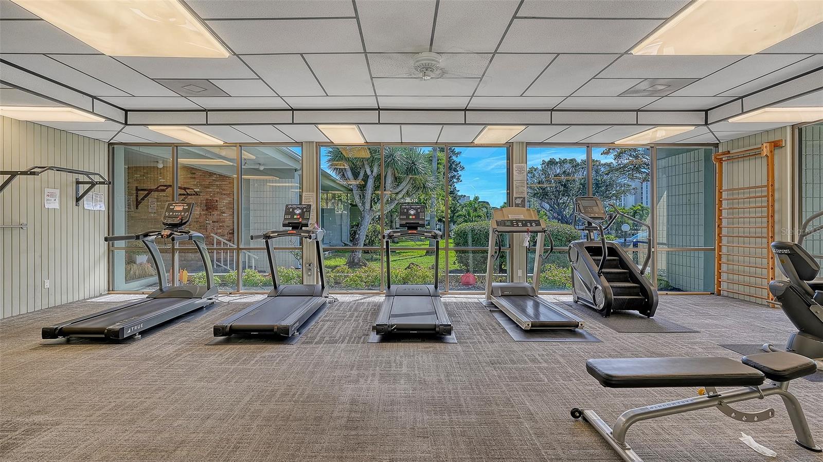 LONGBOAT HARBOUR - Residential