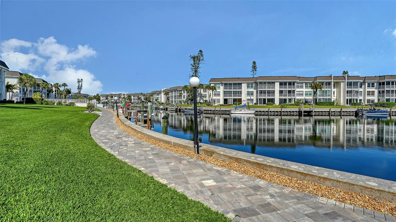 LONGBOAT HARBOUR - Residential
