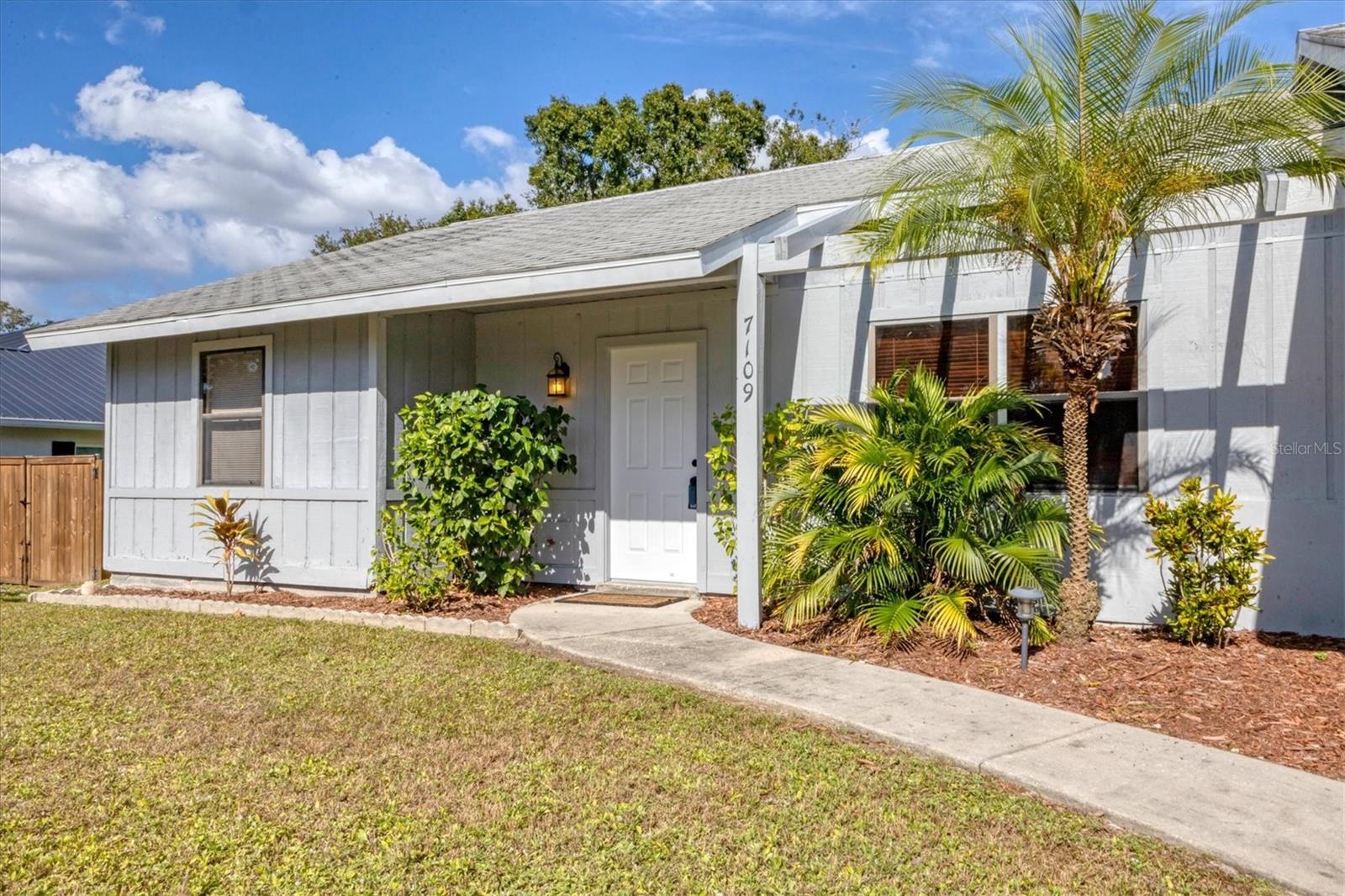 LAKE SARASOTA - Residential