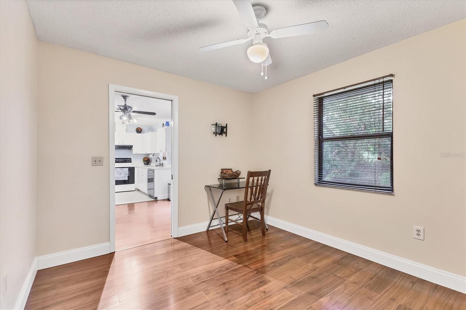 LAKE SARASOTA - Residential