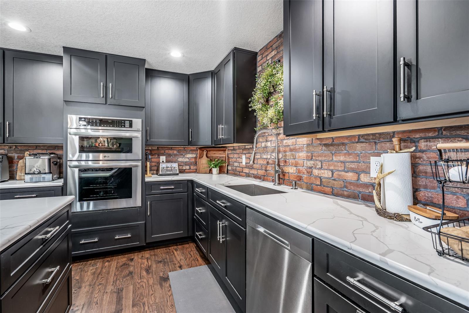 METES AND BOUNDS - Residential