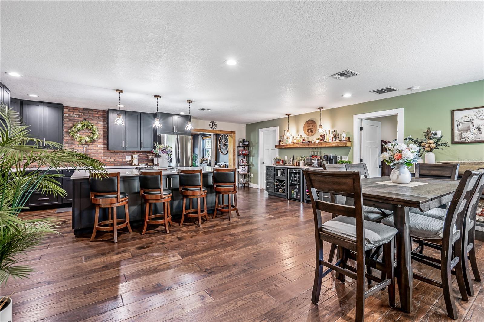 METES AND BOUNDS - Residential