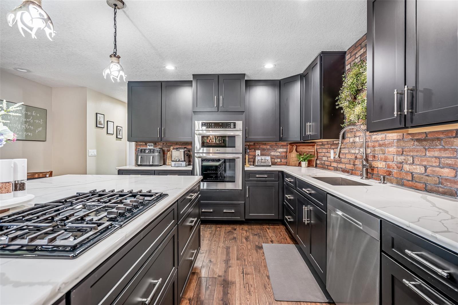 METES AND BOUNDS - Residential