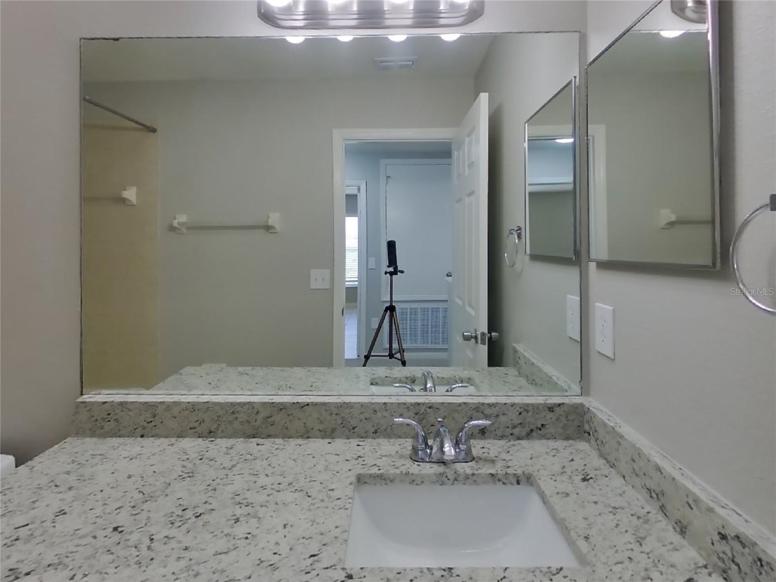DUPREE LAKES PH I - Residential Lease