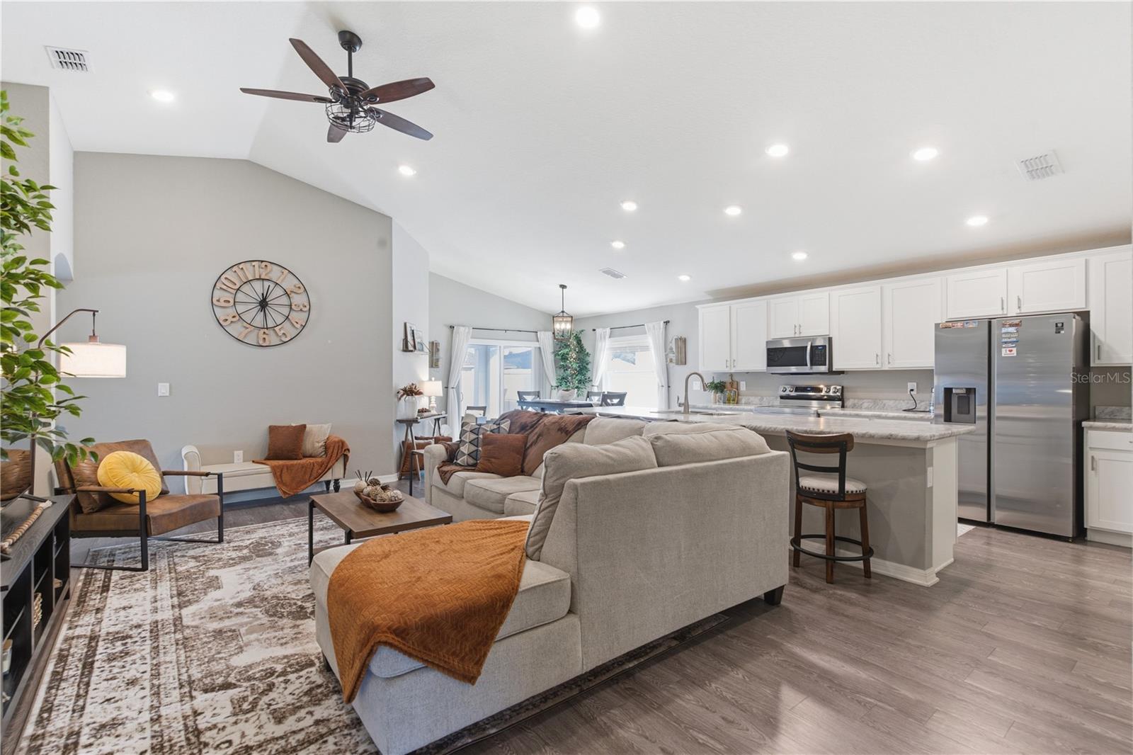 ANISTON - Residential