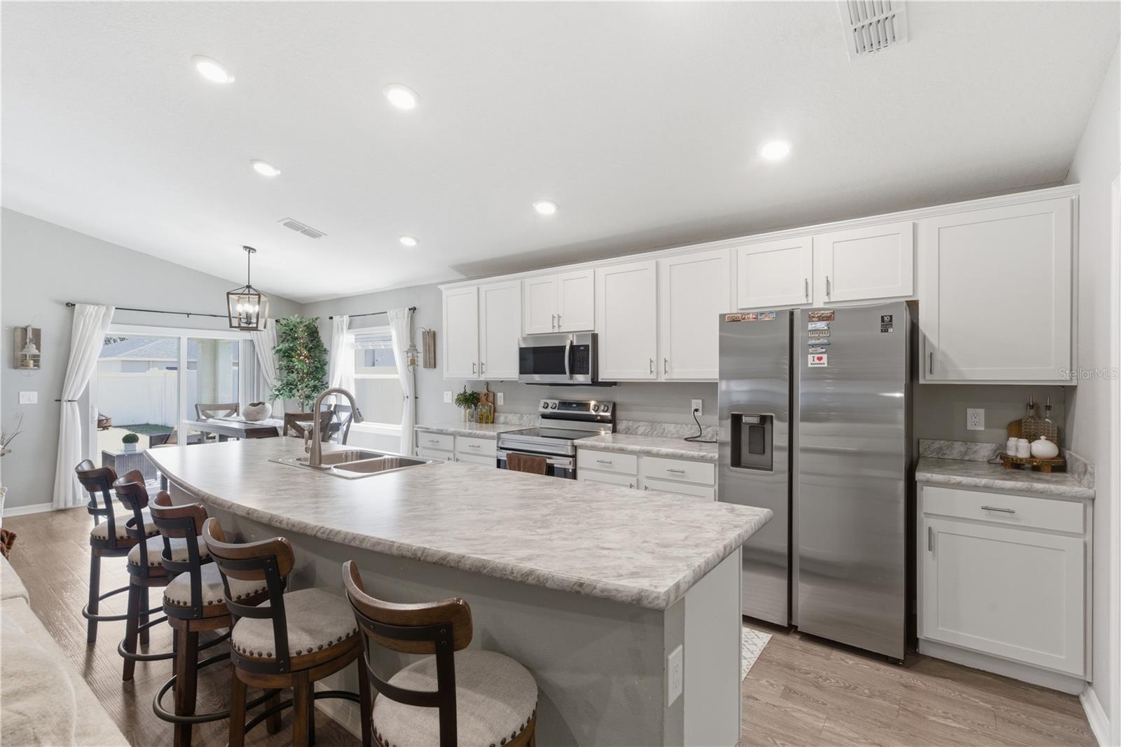 ANISTON - Residential