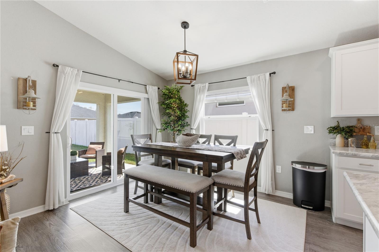 ANISTON - Residential