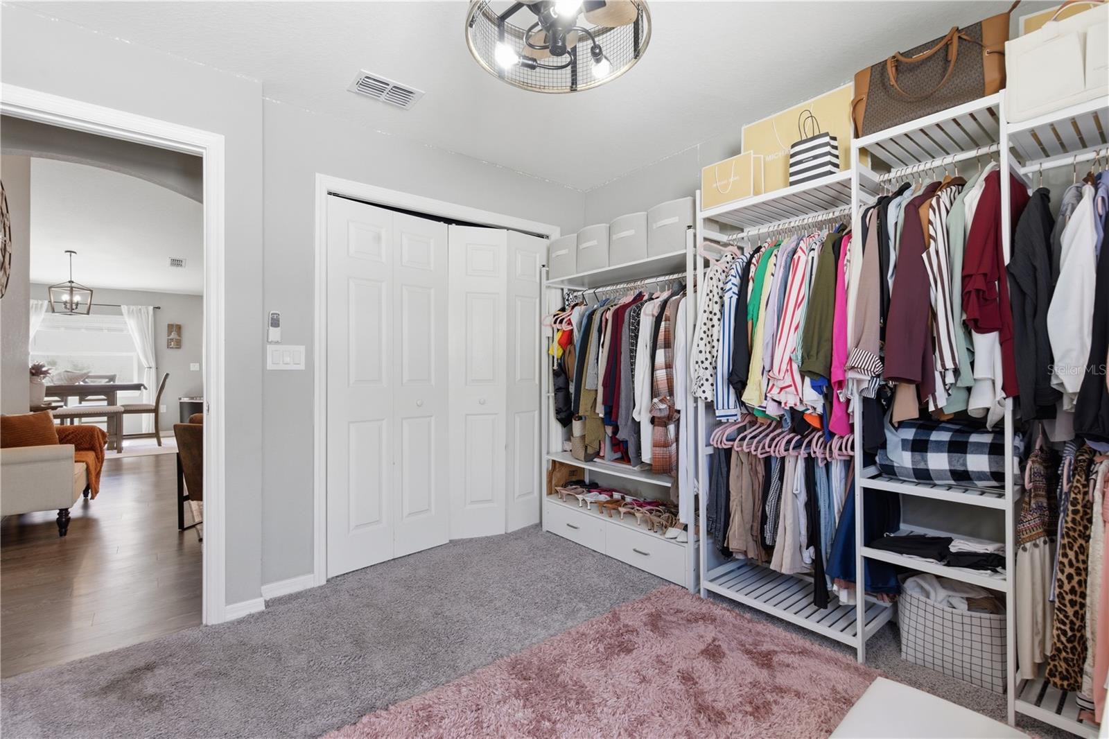 ANISTON - Residential