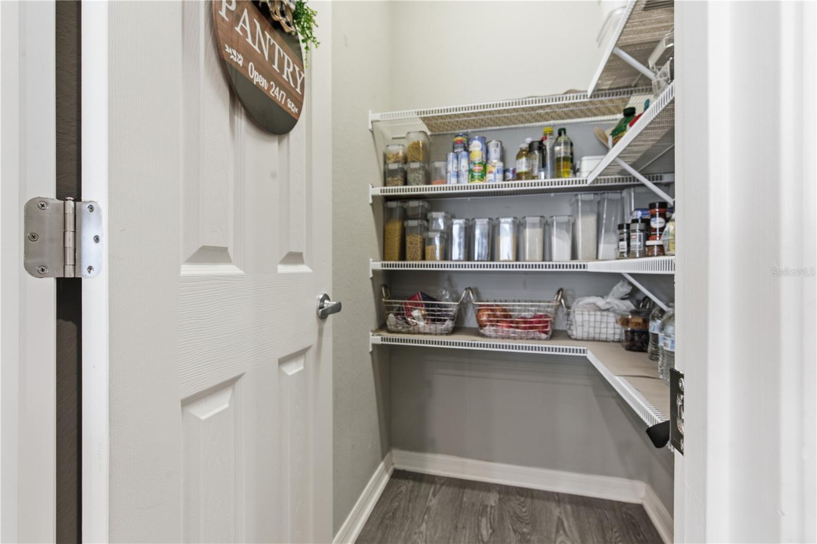 ANISTON - Residential