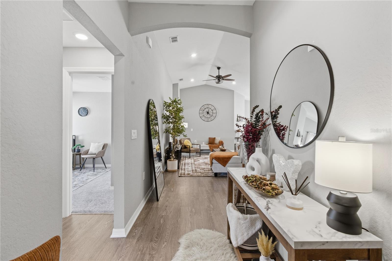 ANISTON - Residential