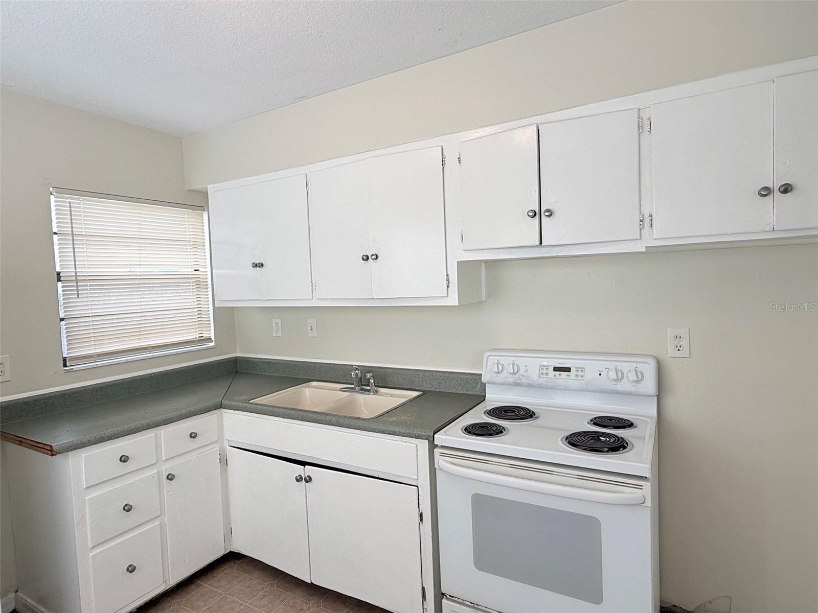 EDGEWOOD 3RD ADD - Residential Lease