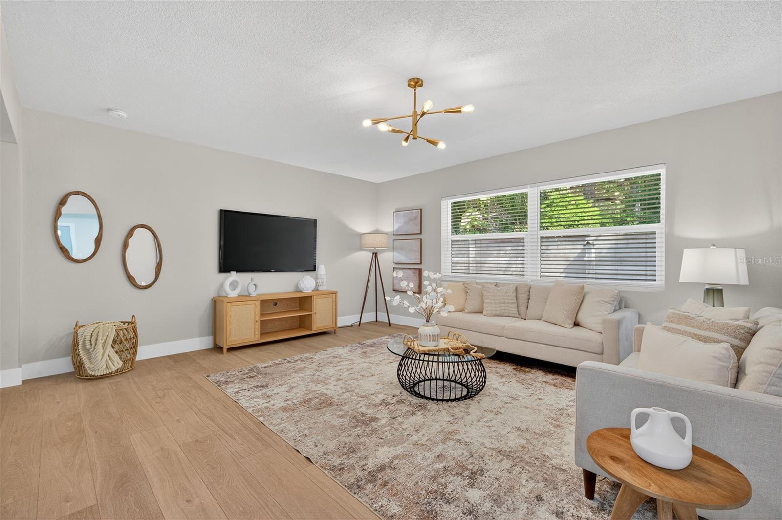 PINE RIDGE - Residential
