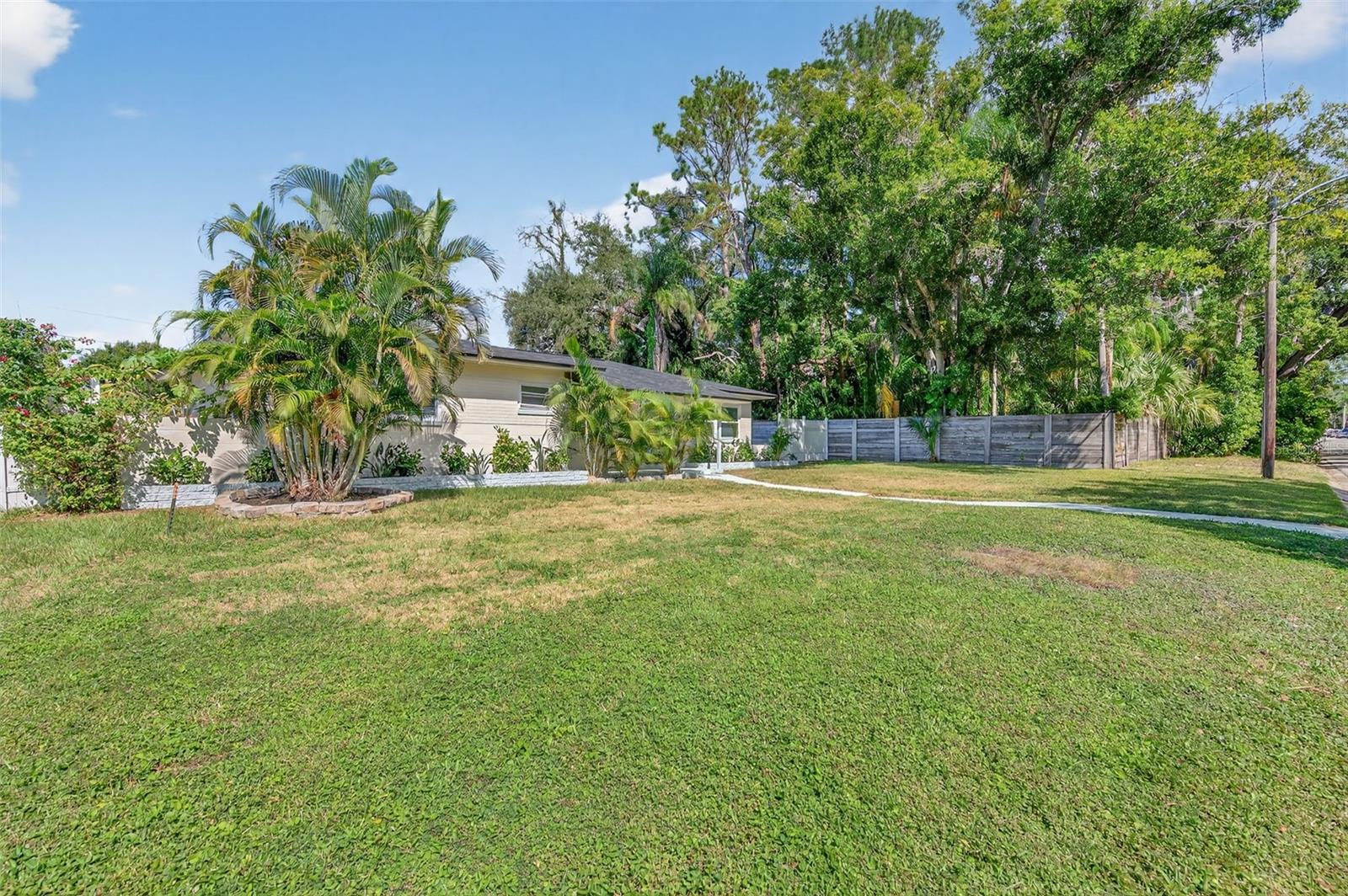 PINE RIDGE - Residential
